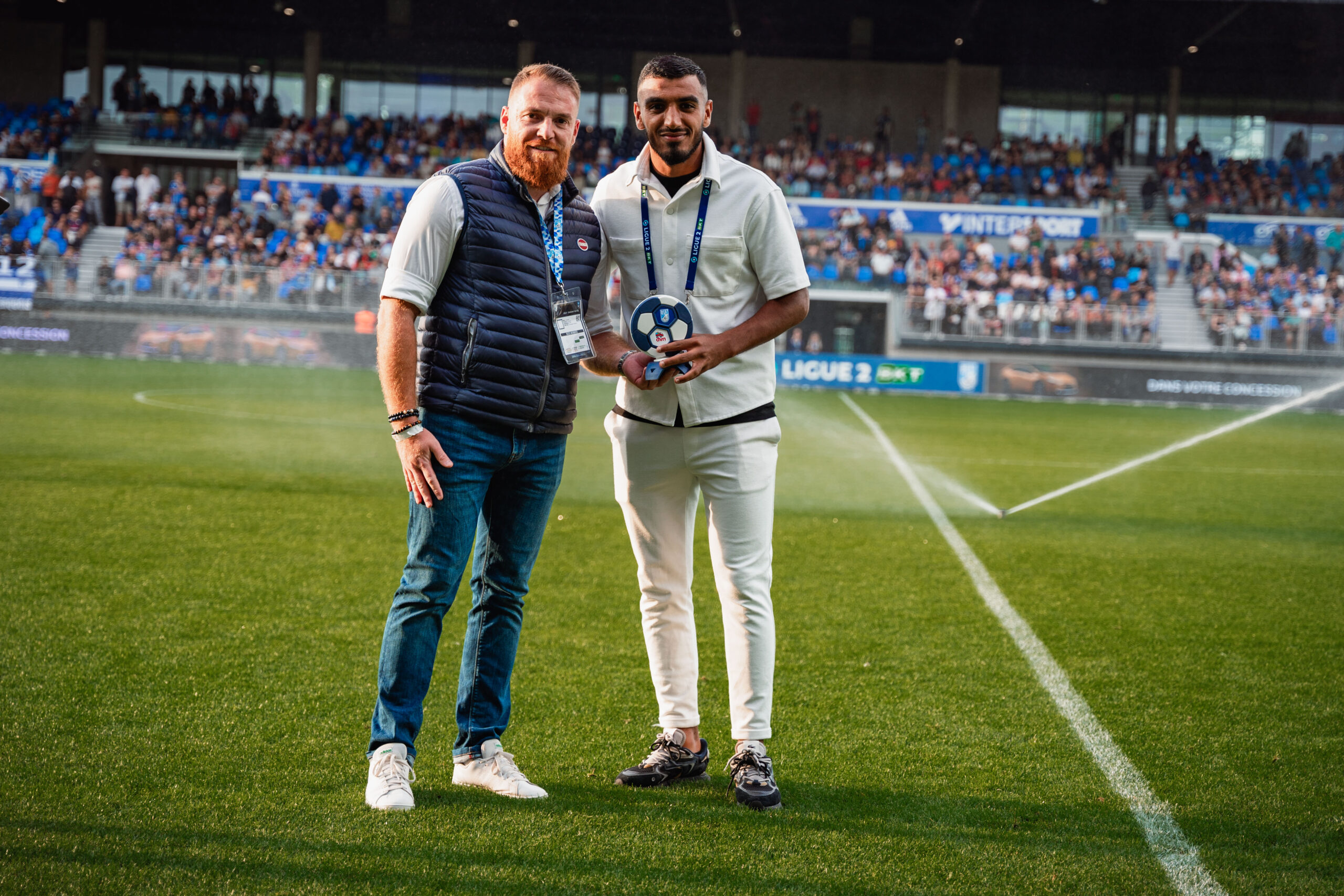 Premier trophée de la saison décerné à Rayan Ghrieb !