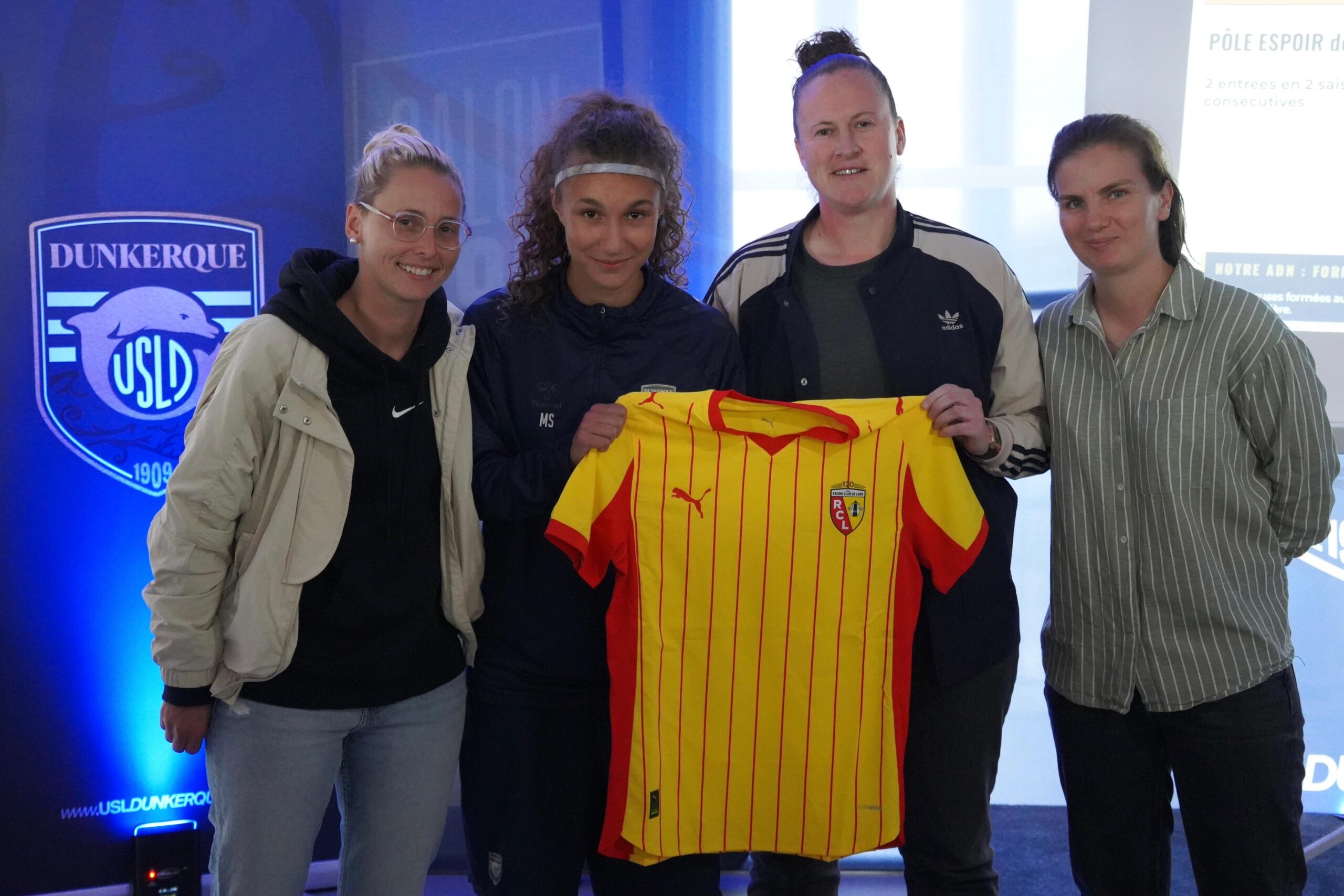 La formation féminine de l’USL Dunkerque récompensée : trois joueuses vers de nouveaux horizons !